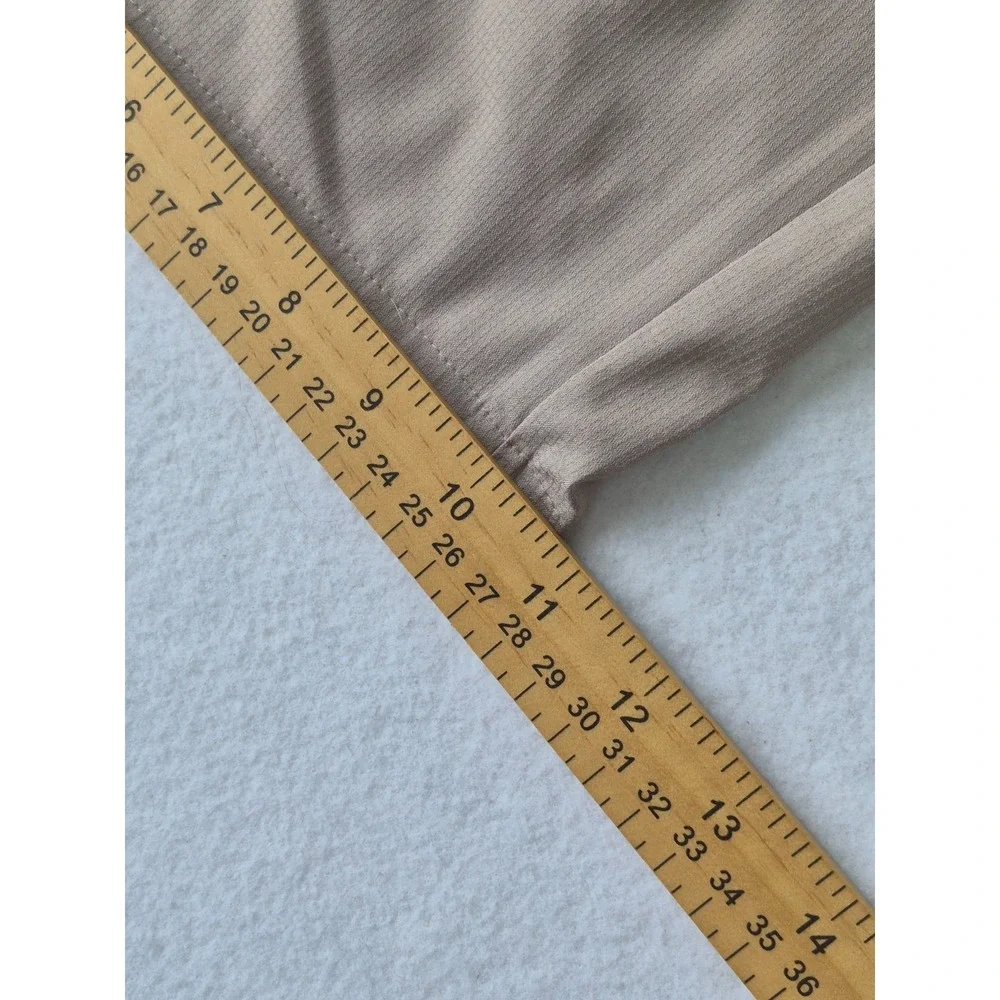 TravisMathew Golf Shorts Mens 33 Beige Stretch Performance Casual Flat Front 10